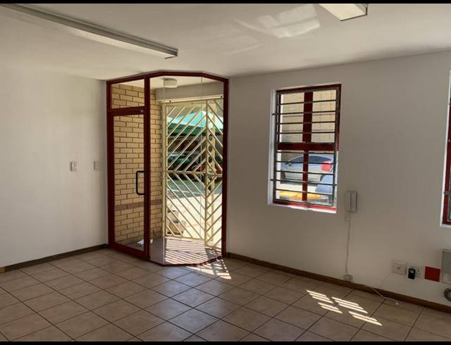 INDUSTRIAL PROPERTY TO RENT IN KILLARNEY GARDENS